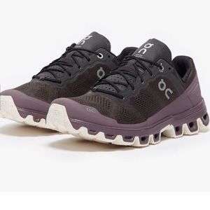 On Cloud Cloudventure🍂🍁Water repellent Trail Running shoes women’s size 6.5